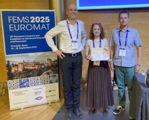 Best poster award winner Prof. Mónica Campo Gómez from Universidad Rey Juan Carlos together with Prof. Andreas Delimitis (right) and Sebastian Pfaller (left)